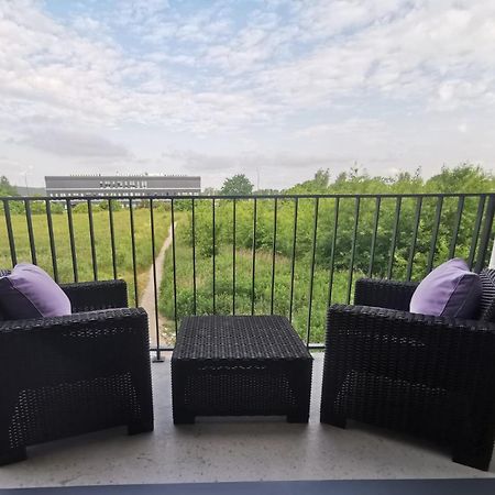 Travel&Sleep Airport Apartment Zarembowicza Вроцлав Екстер'єр фото